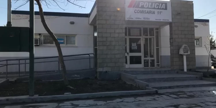 Encuentran a menores de 14 y 16 años robando un kiosco en el centro de 9 de julio