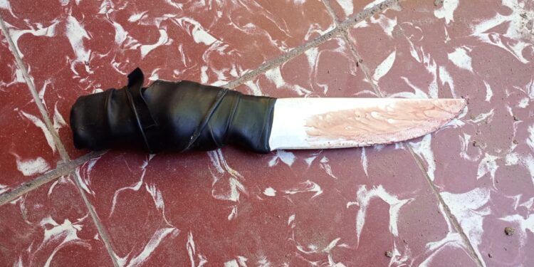 Un joven de 16 años fue apuñalado en Santa Lucía y murió camino al hospital