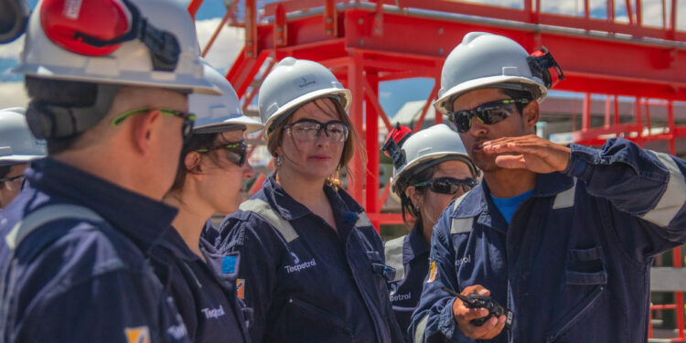 Oportunidad laboral: Techint incorporará a 400 jóvenes profesionales y pasantes
