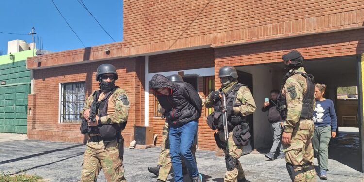 Detienen en San Luis a banda de mecheros que robaron en comercios de San Juan