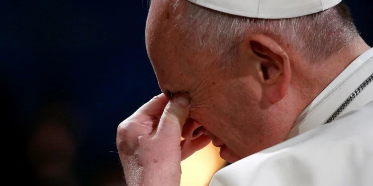 Desesperado pedido de paz: El papa Francisco pide que “cesen los ataques” en Israel