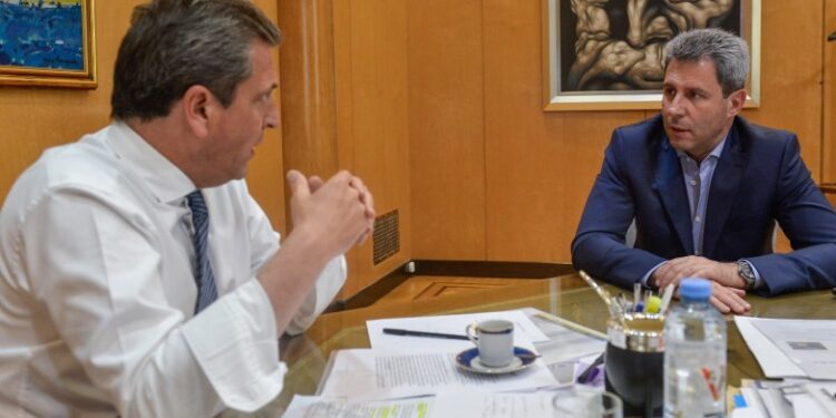 Uñac invitó a Massa antes de cerrar la campaña