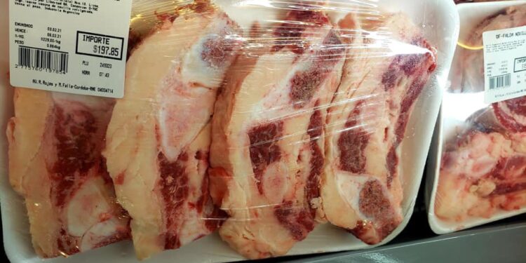 Jamón crudo, una tapa de asado y cuadril: el botín que intentó sustraer y lo detuvieron