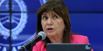 Bullrich prometió que “el que las hace las paga” y las fuerzas federales pueden interferir en los piquetes