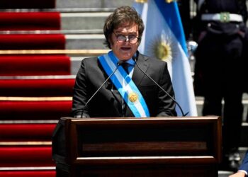 Asumió Milei: “Será el último mal trago”