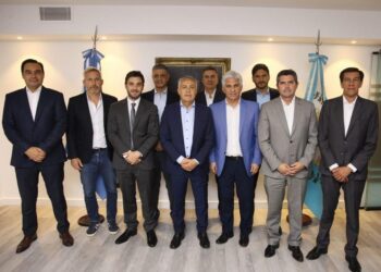 Orrego planteó ante Milei el recorte en la obra pública, impuesto a las ganancias y retenciones