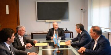 Las obras públicas en la provincia van a seguir en construcción confirmó el Gobierno