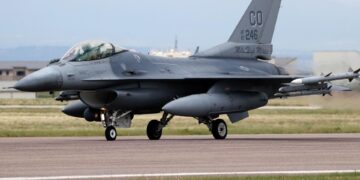 El Gobierno busca financiamiento en Estados Unidos para comprar los aviones de guerra F-16 de Dinamarca