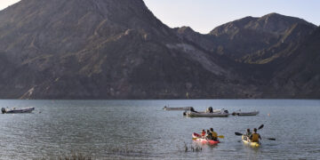 Vacaciones: actividades acuáticas para conocer el Dique Punta Negra de San Juan