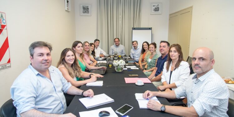 Reunión clave del BID con San Juan