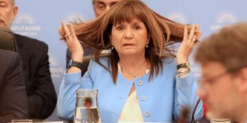 Bullrich pidió a Palazzo que la CGT levante el paro del 24 de enero