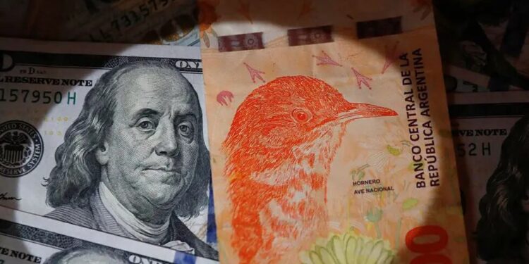 El dólar blue continúa en alza y en San Juan supera los $1.100