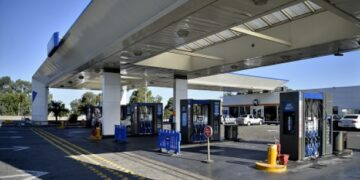 Tras los aumentos de combustibles, empresarios de San Juan creen que bajará el consumo