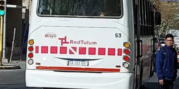 Se incendió un colectivo de la Red Tulum en Capital