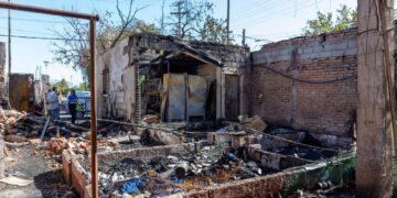 La Municipalidad de Rivadavia ayudó a dos familias que perdieron todo en un incendio