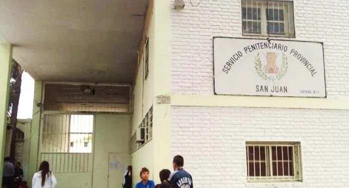 No regresó de las salidas transitorias y lo detuvieron con una moto robada