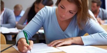 Clases escolares gratuitas para estudiantes secundarios