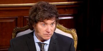 Milei les anticipó a sus diputados que continuarán los recortes a las provincias