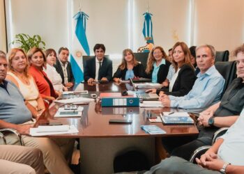 Paritaria docente: Gobierno y gremios reunidos por el aumento salarial de marzo