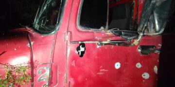 Así quedó el camión que recibió 9 disparos de un policía sanjuanino: Hay un muerto