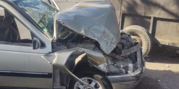 Rawson: Un auto y una “chata” chocaron y una persona terminó herida