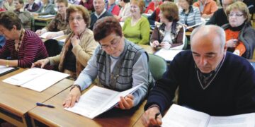 Nunca es tarde: mayores de 14 años pueden terminar la primaria gratis