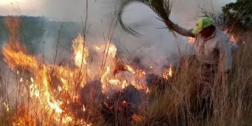 San Juan: Vecinos denuncian que menores de edad provocaron un incendio
