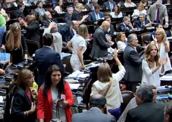 Duro revés para Milei: La Ley ómnibus vuelve a foja cero