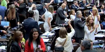 Duro revés para Milei: La Ley ómnibus vuelve a foja cero