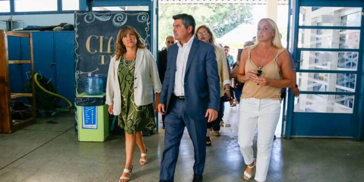 El Gobierno acondiciona 100 escuelas de San Juan que estaban en estado “crítico”