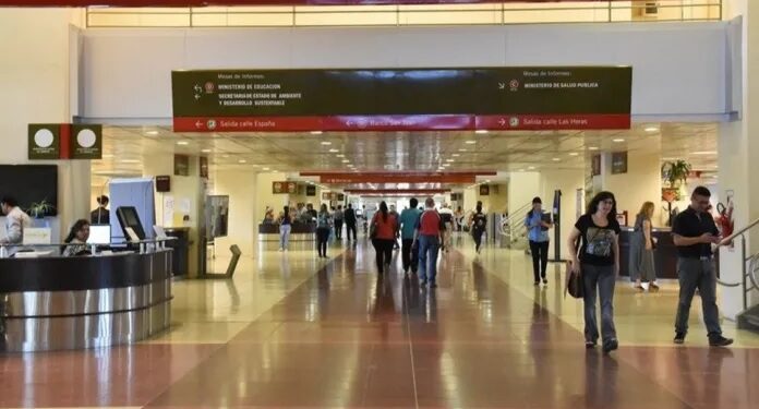 El Gobierno de San Juan, por ahora, reincorporó a menos de 100 estatales