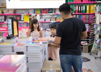 San Juan: Según un informe, la canasta escolar por niño es de casi $250 mil