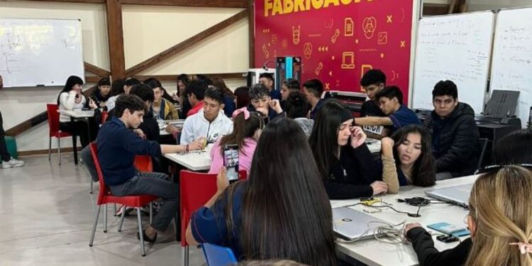 Educación: comienzan los talleres gratuitos para estudiantes, docentes y referentes pedagógicos de la provincia