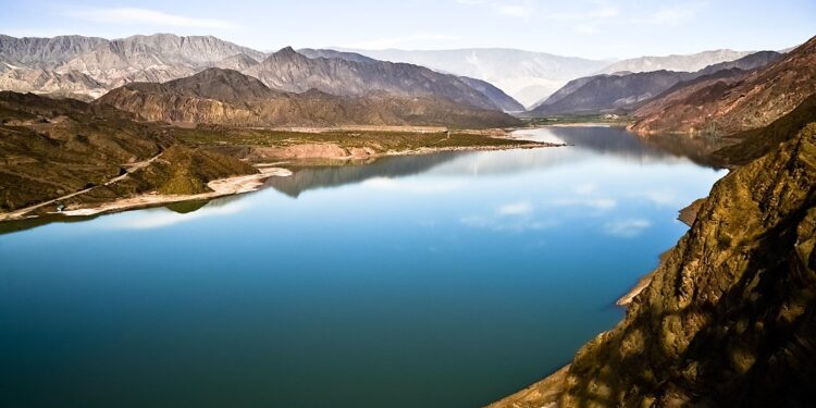 Cuatro propuestas para disfrutar en el bellísimo dique Punta Negra