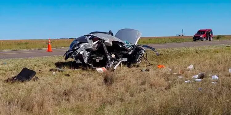 Conmoción: Un choque frontal dejó tres muertos, entre ellos un niño de 11 años