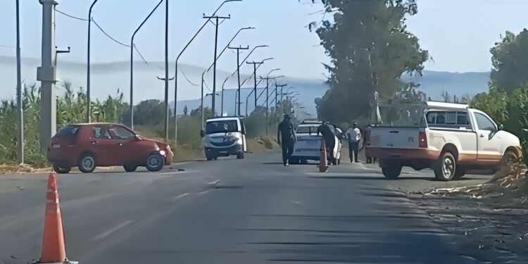Una grúa de la Policía embistió a una Fiat Palio en la Ruta 270 en Caucete