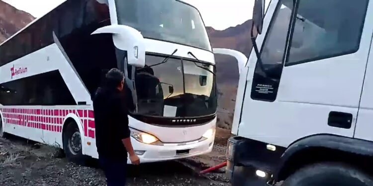 Pasajeros sanjuaninos quedaron varados en medio de las lluvias