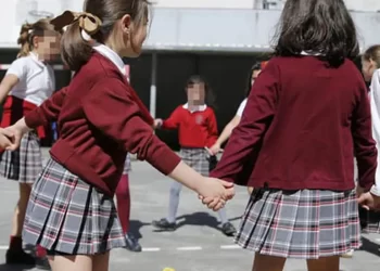 Lanzan “vouchers educativos” para los que no pueden pagar colegios privados