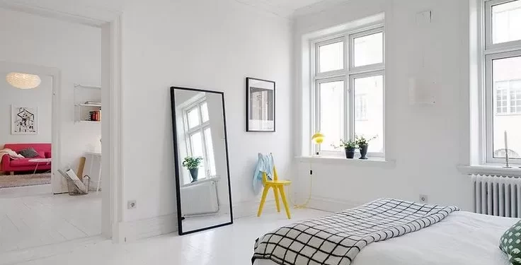 Por qué no hay que dormir enfrente de un espejo y qué “maldiciones” estallan