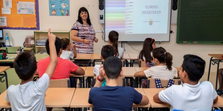 Cómo y dónde anotarse para recibir los $27.198 por hijo del voucher educativo