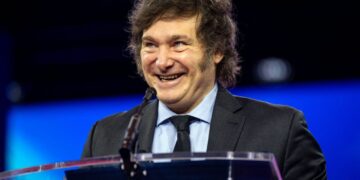 Milei cargó contra Kicillof por suba de impuestos