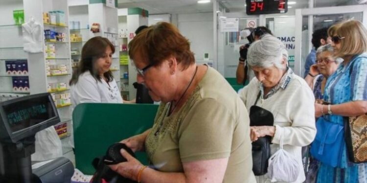 Continúa el programa de medicamentos gratuitos para jubilados