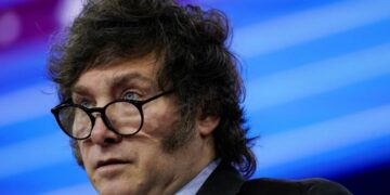 Milei definió al aborto como “un asesinato agravado por el vínculo”