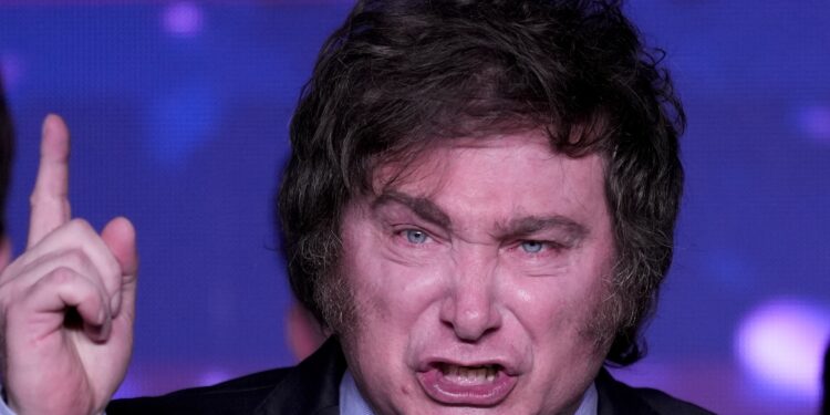 Milei habría pedido dar de baja el aumento a diputados y senadores