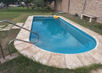 San Juan: Una bebé de 2 años se cayó en la pileta de su casa y falleció