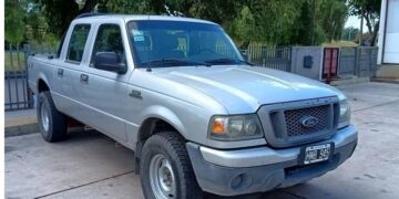 Rematarán siete movilidades del Ministerio de Educación, algunas valen $600.000