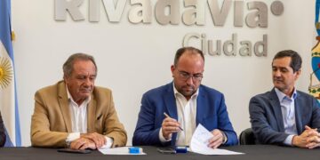 Rivadavia firmó un convenio para avanzar en una campaña integral de salud