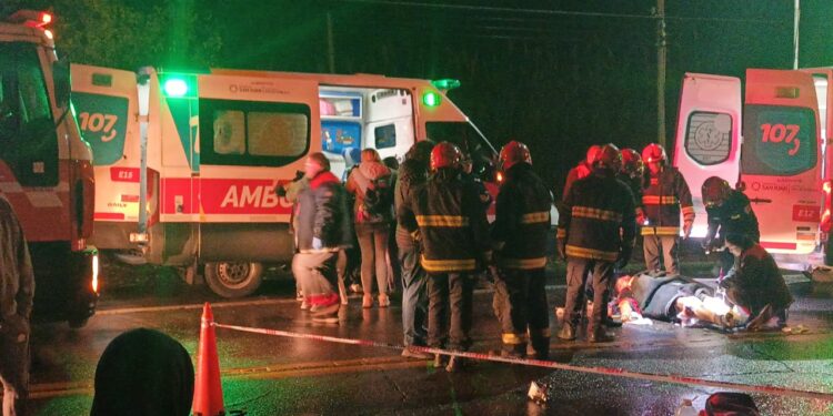 Impactantes imágenes del múltiple accidente en la Ruta 20: Hay 3 heridos graves