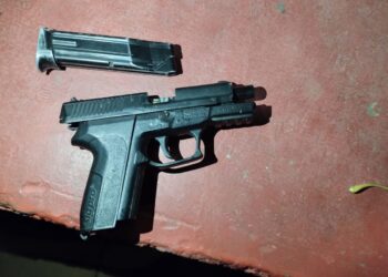 Bicipolicías secuestran un arma de fuego y drogas en la Plaza Hipólito Yrigoyen