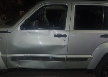 San Juan: Una motociclista en estado de ebriedad impactó contra una camioneta